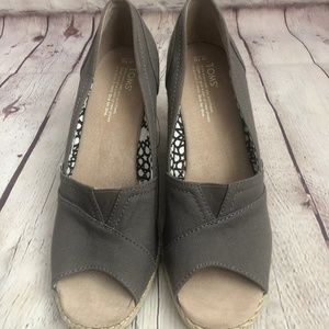 NWT -- Toms Canvas Wedge Sandals